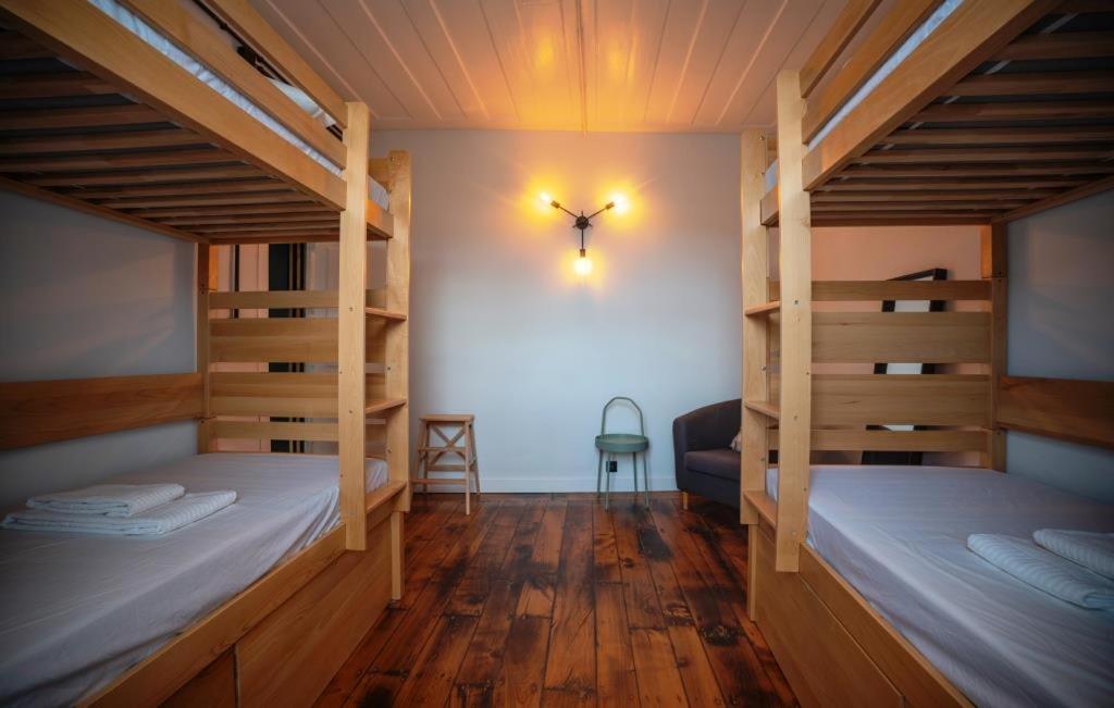 Inn Door 21 - Hostel & Suite Braganca Ngoại thất bức ảnh