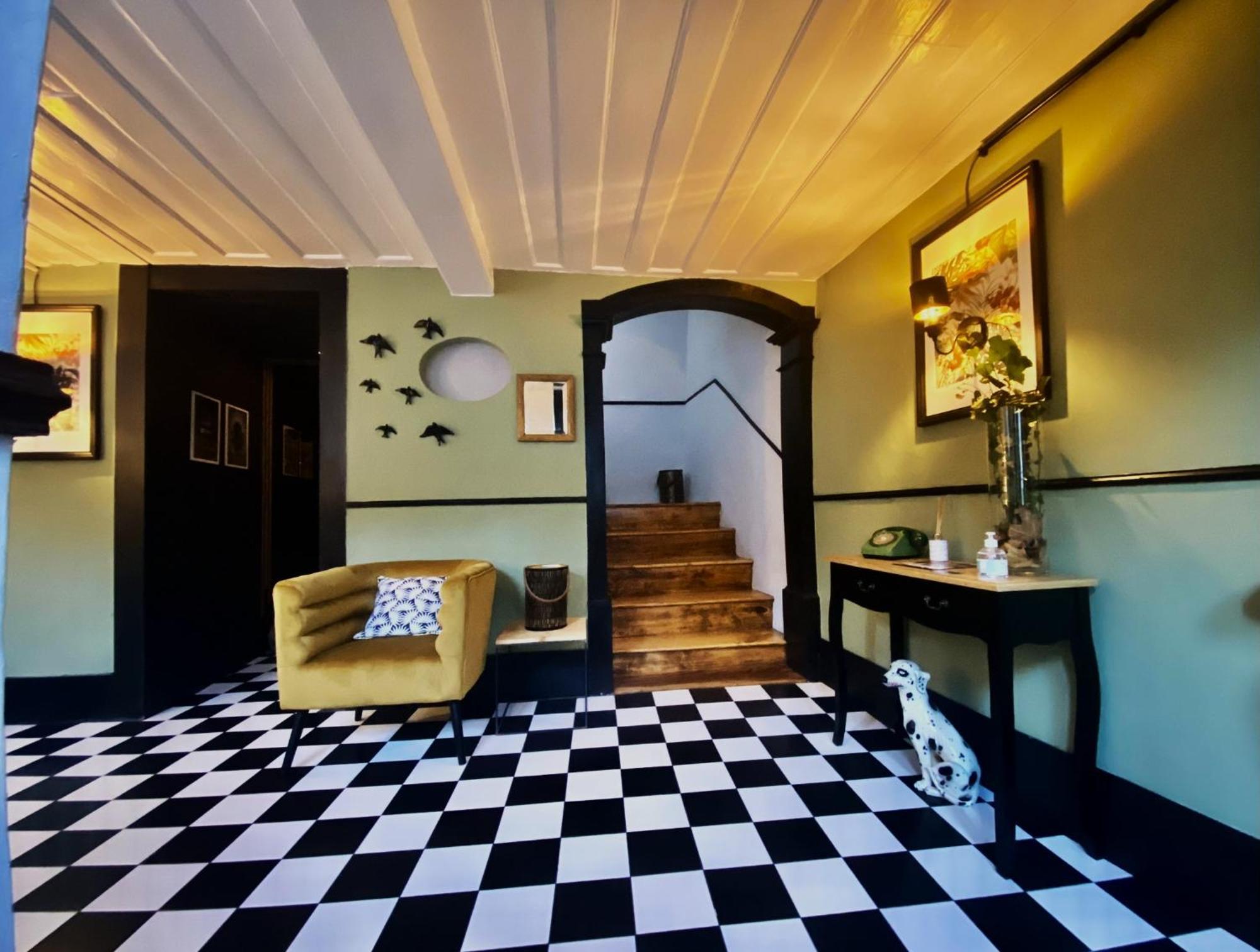 Inn Door 21 - Hostel & Suite Braganca Ngoại thất bức ảnh